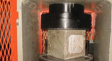 Beton Basınç Dayanım Testi